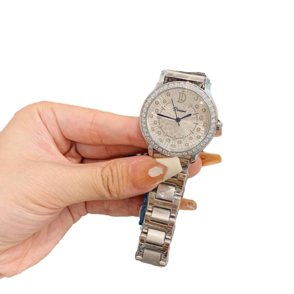 Personalized Three-Needle Women'S Watch Fashion Shining Rhinestone Disc Quartz Watch Temperament Casual Belt Watch