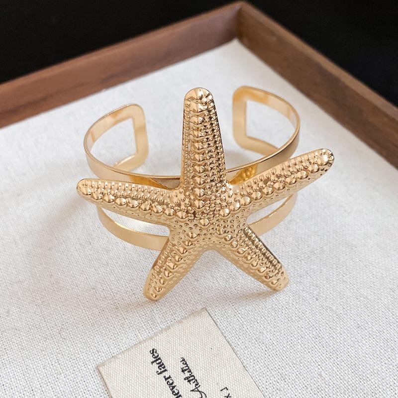 Wind metal starfish opening bracelet, new holiday wind wide face bracelet, personalized exaggerated jewelry wholesale