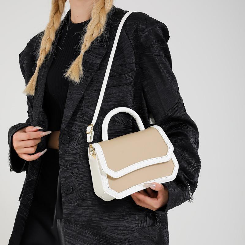 Beautiful New Shoulder Messenger Bag Popular Small Bag Women's Spring and Summer Texture Portable Small Square Bag