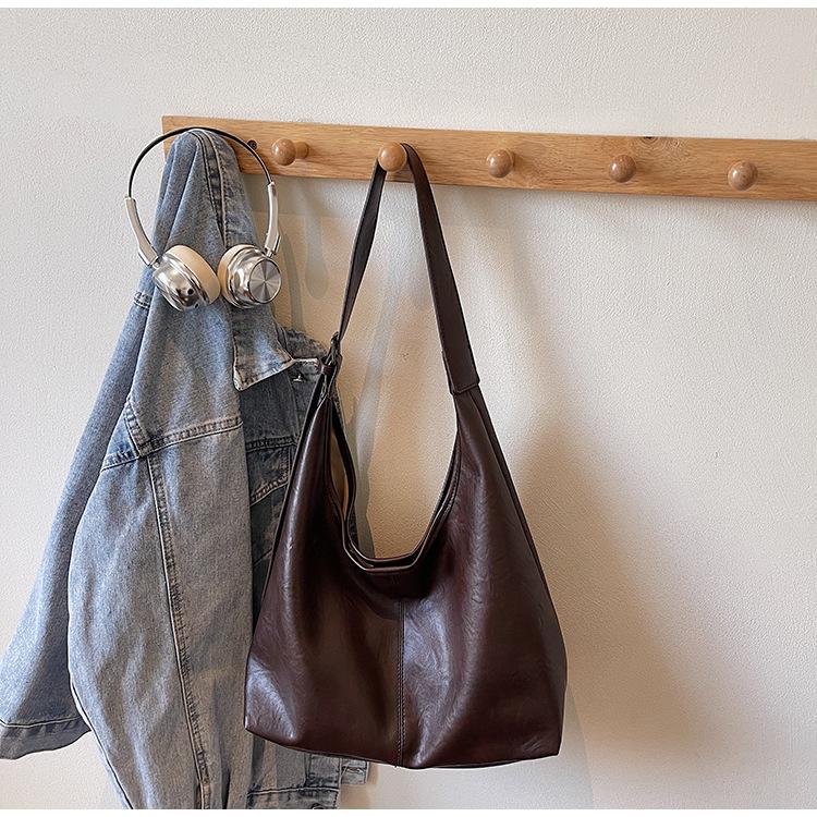 

Осенне-зимняя модная маленькая сумка-мессенджер новая 2025 простая новая модная повседневная сумка-ведро сумка-шоппер на плечо