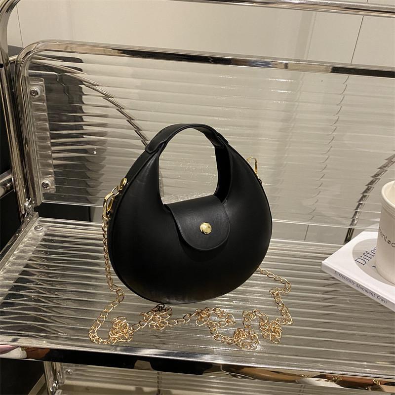 Dumpling Shaped Girls Chain Crossbody Bag With Magnet Closure For Daily Fashion