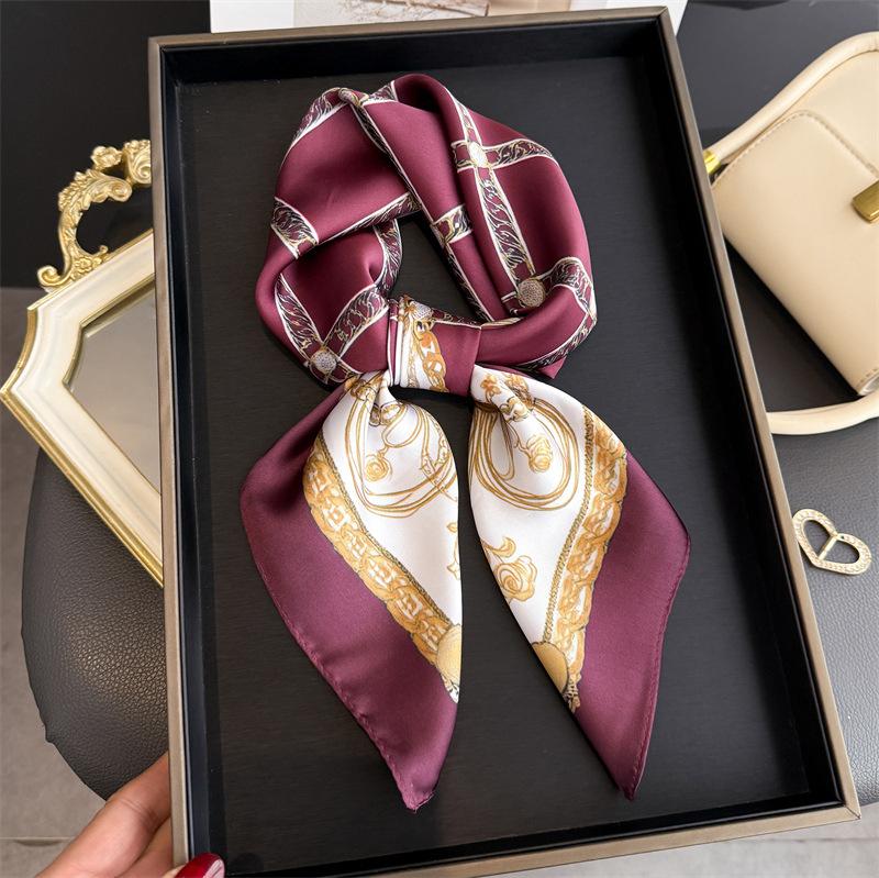 Classic Chain Print Square Scarf Luxury Soft Satin Stylish Versatile Neck Scarf For Women Hairbands Headscarf Bandana 70x70CM