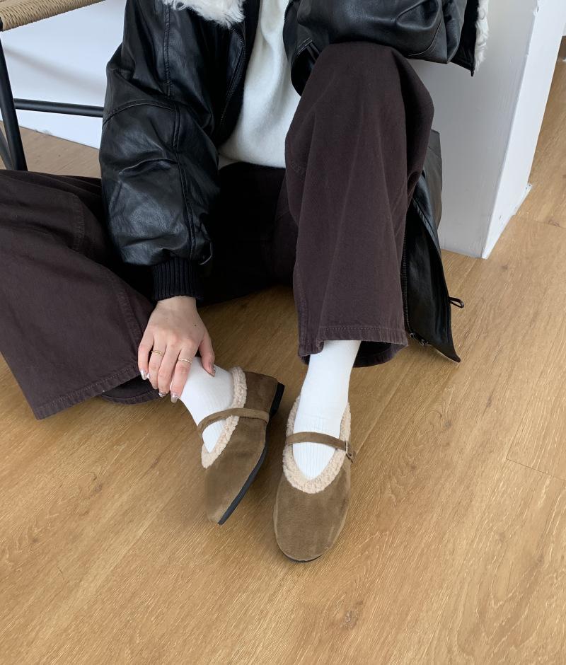 High-end quality 2025 autumn and winter new round head with Mary Jane shoes versatile flat-bottomed plush warm fluffy shoes