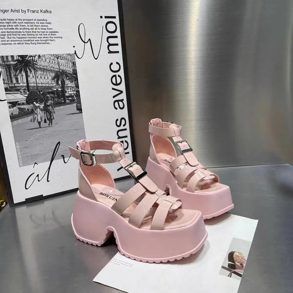 

Модные простые босоножки на танкетке с пряжкой на платформе для женщин, дизайнерские туфли на мягкой подошве в римском стиле, модные туфли с открытым носком на высоком каблуке для женщин 38