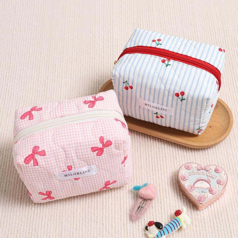 

Plaid Bow Print Cute Makeup Bag for Women Girl Quilted Cherry Cosmetic Pouch Student Lightweight Storage Case Pouch