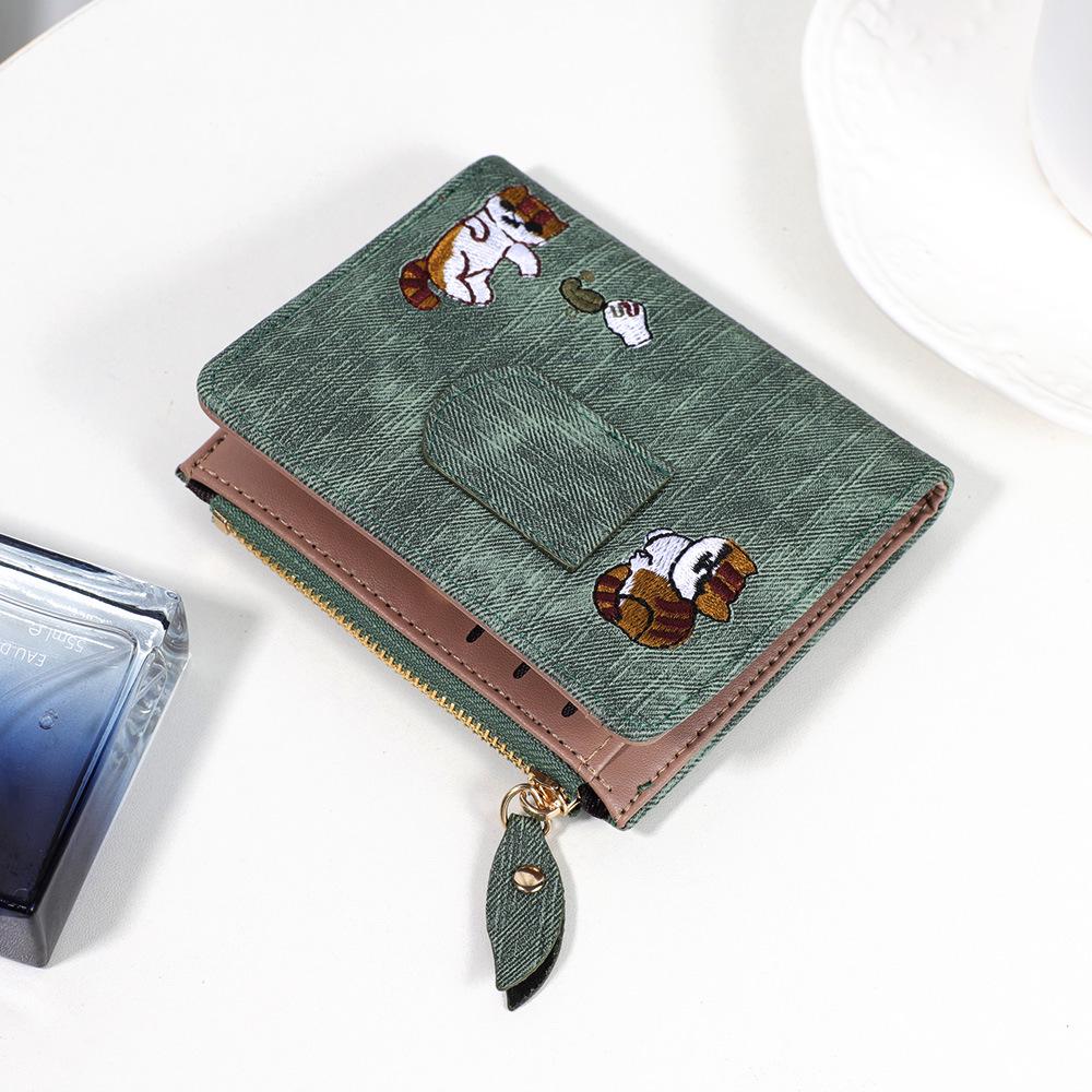 Women's Large Capacity Cat Embroidery Multi-Card Bifold Wallet