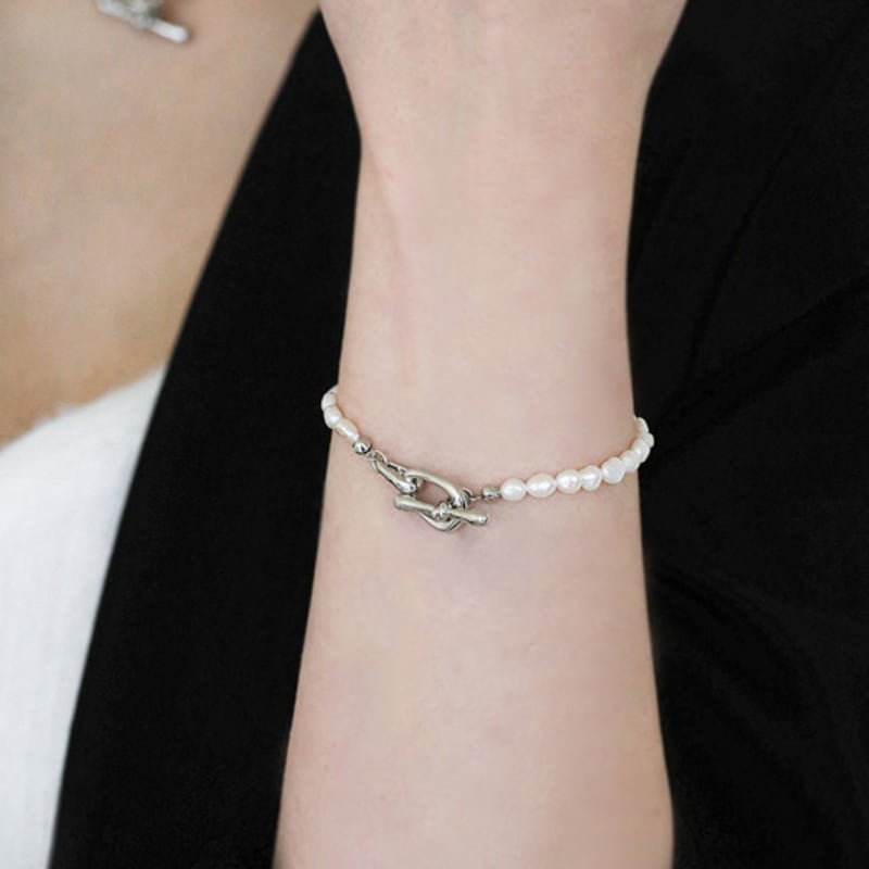 LAZYDAWN toggle pearl bracelet B041