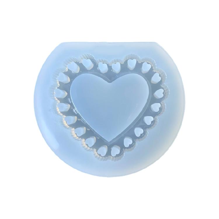 Soft Silicone Jewelry Pendant Mold Feature Textured Heart Shape For Professional Crafters And Hobbyists Alike