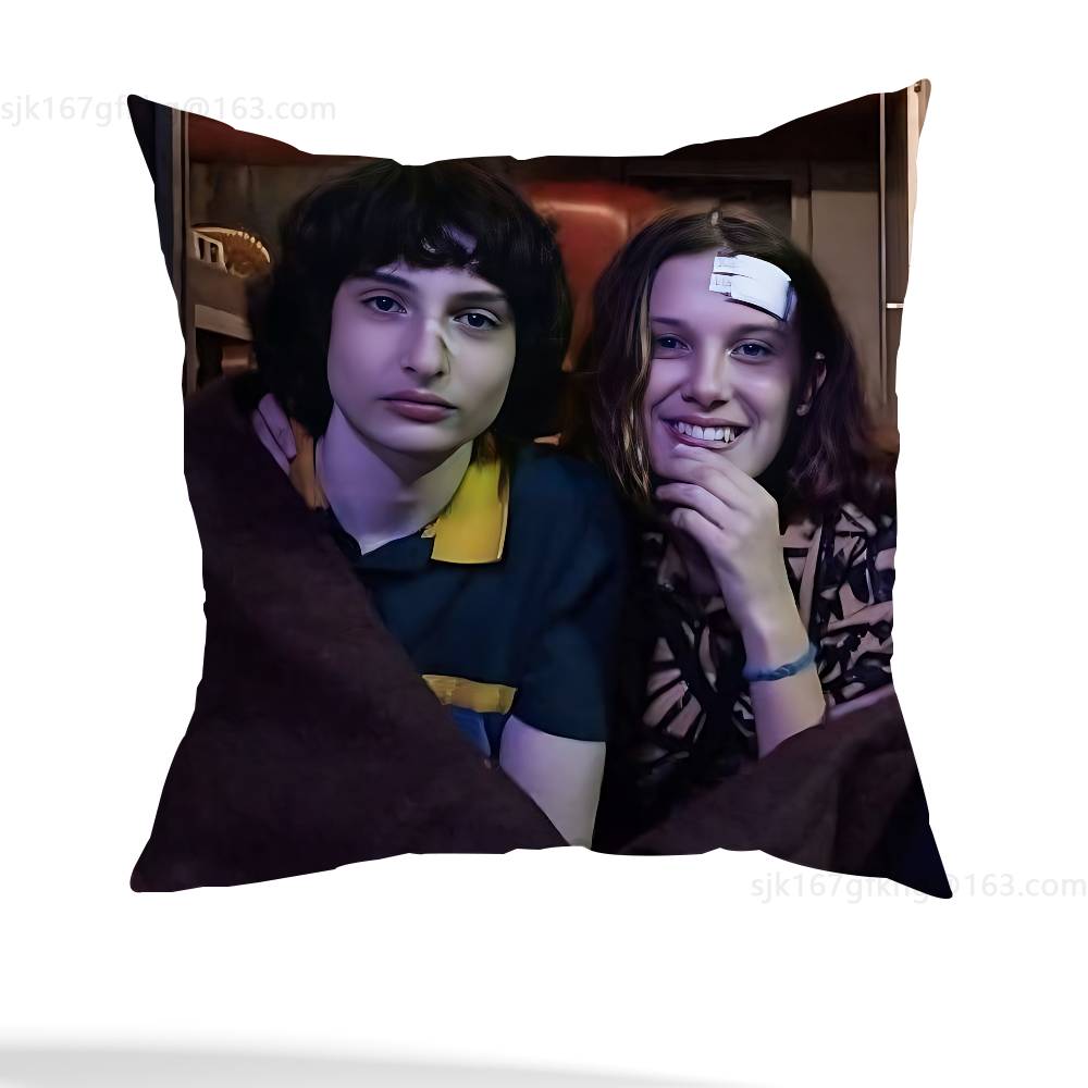 Noah Schnapp Stranger pillowcase casual style decoration, suitable for home decoration (excluding pillow core) 30x30cm