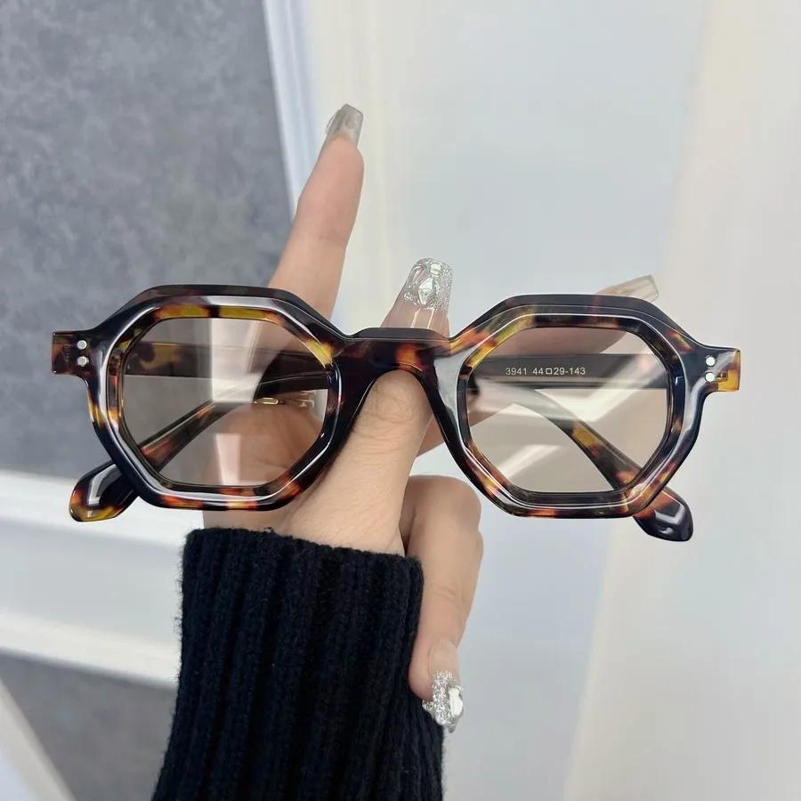 

Casual Vintage Square Sunglasses For Women Men Classical Brand Retro Round Sun Glasses Unisex Oculos Other