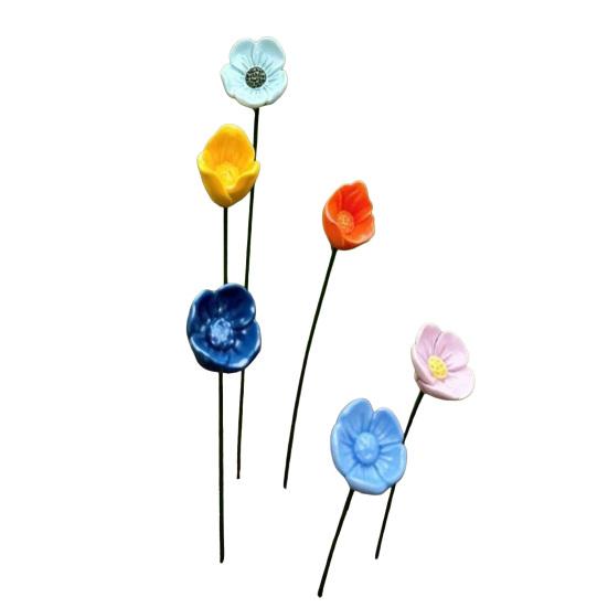 Flower Bird Feeder with Stake, Resin Garden Water Station, Outdoor Bird Bath for Yard, Hanging Floral Ornament