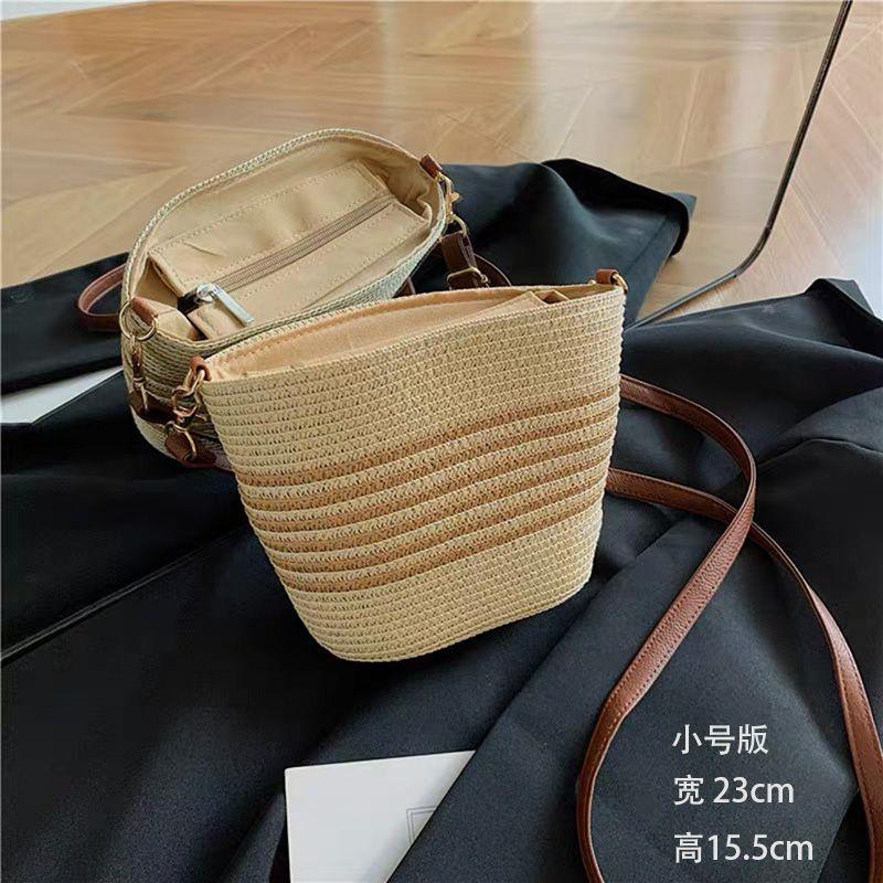 

Japan Non-Printed Muj Woven Straw Bag New Commuter Large Capacity Stripe All-Matching Fashion Beach Bag Women Beige [middle Stripes small size]]