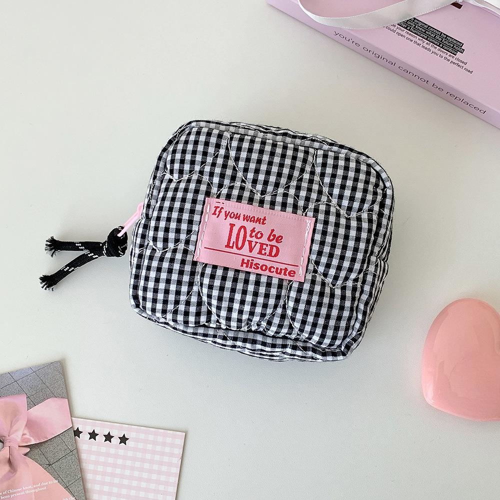 Kawaii Plaid Makeup Storage Lipstick Holder Bag Women's Cute Sanitary Napkin Holder Case Mini Key Earphones Case Organizer Bag