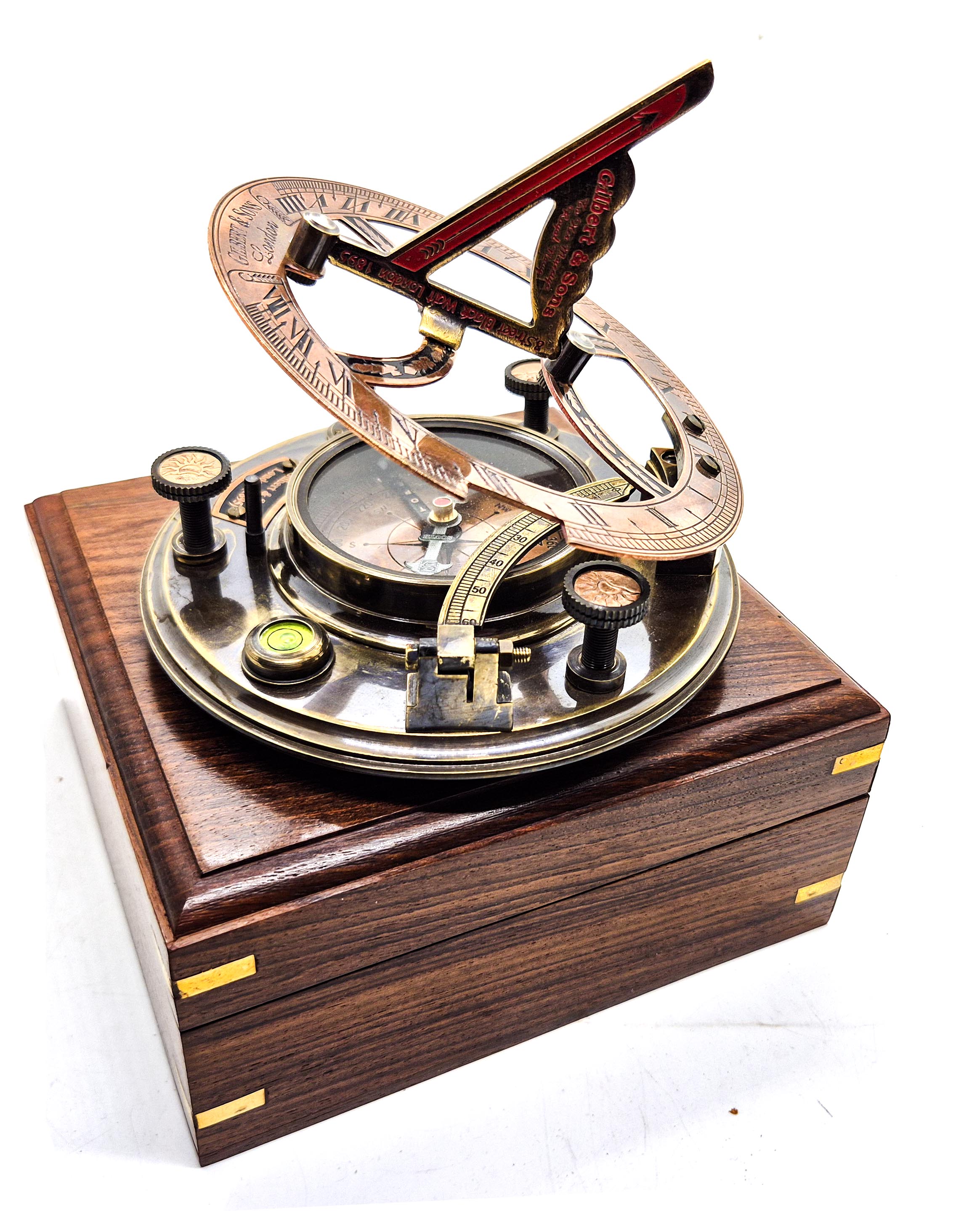 

Латунные солнечные часы, 5-дюймовые латунные солнечные часы, морской подарок для близких, подарок для мужчин военно-морского флота 5 Inch коричневый