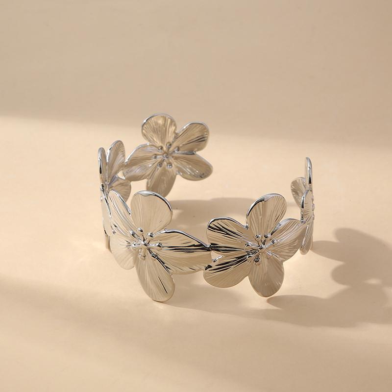 

Elegant Big Metal Flowers Cuff Bangles Bracelets For Women Sweet Gold Copper Color Geometric Adjustable Wide Bracelet Zircon медный