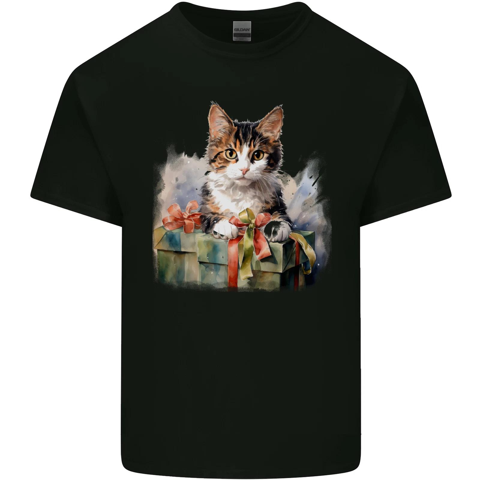 A Cute Cat With a Present Christmas Xmas Kids T-Shirt Childrens L