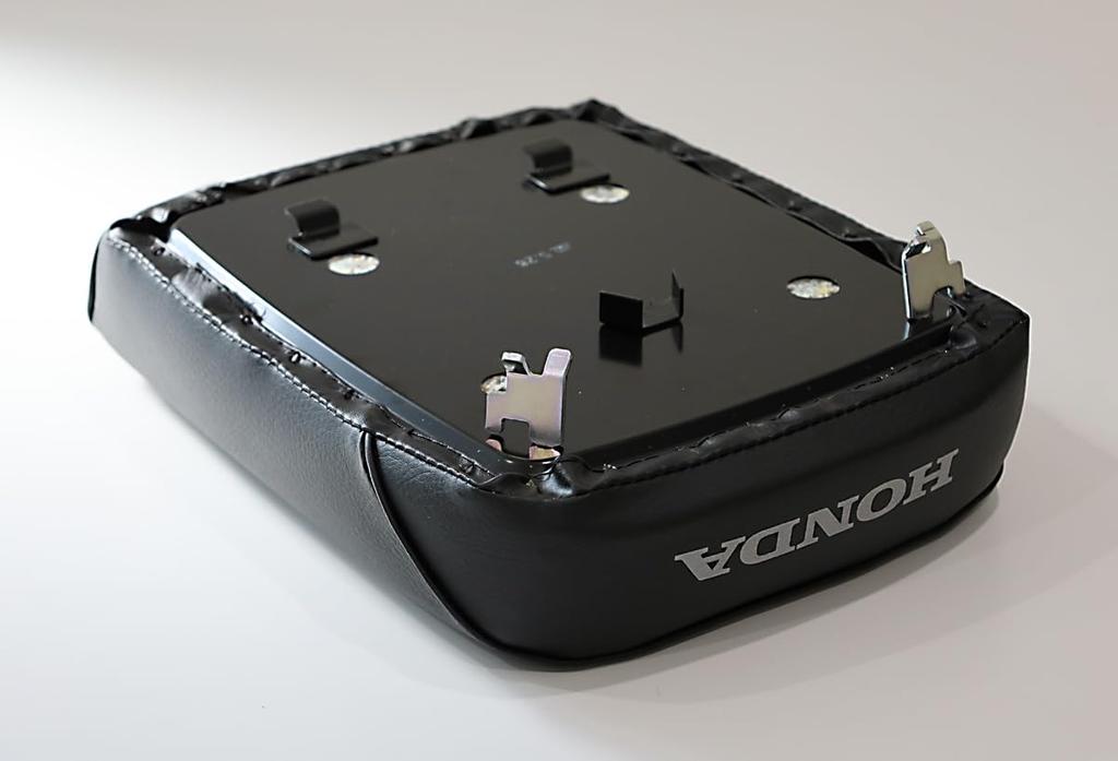 Honda genuine pillion seat for Super Cub 110 Cross Cub 110 tandem HONDA two-seater 77300-GT0-M00