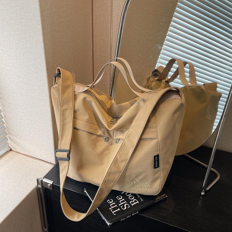 Lazy wind large-capacity bag women's new versatile shoulder messenger bag casual commuter dumpling bag