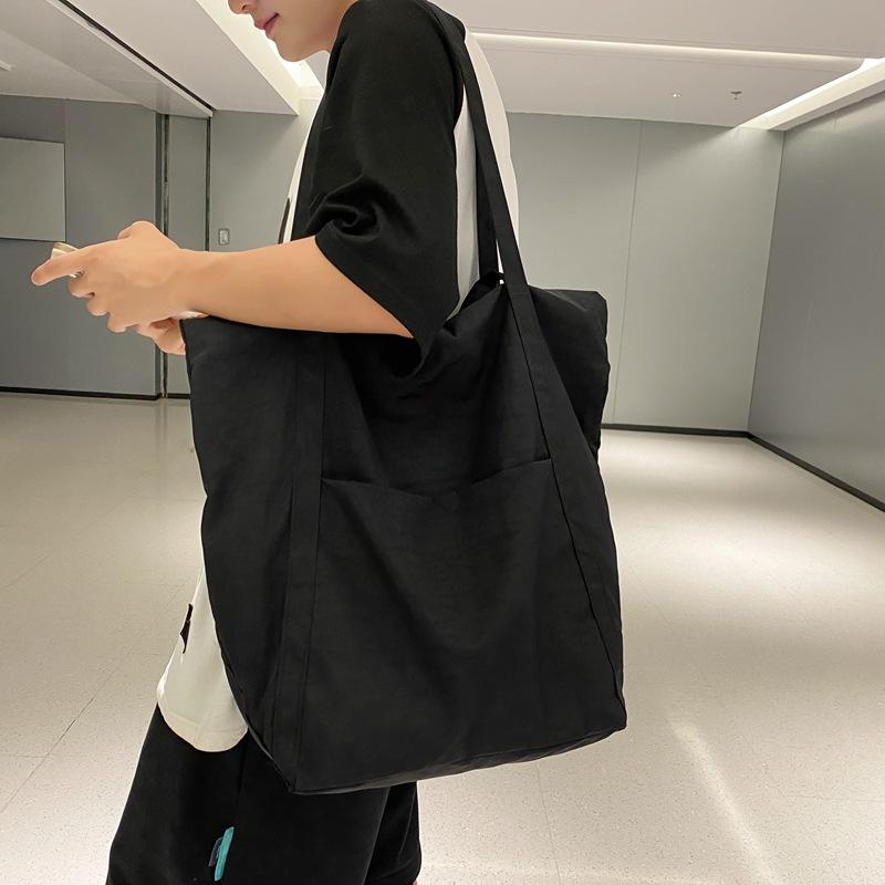 Нейлоновая сумка через плечо — фото 4