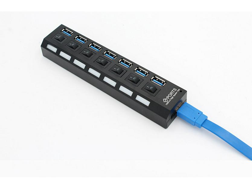 4-Port USB 3.0 Hub with Independent Switch
