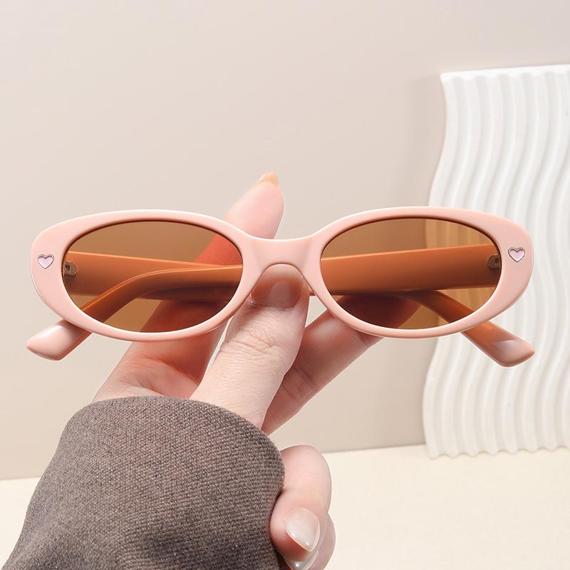 Sweet-Cool Heart Cat-Eye Oval Sunglasses – Photo Prop Must-Have, Girlish Street Style Essential розовый