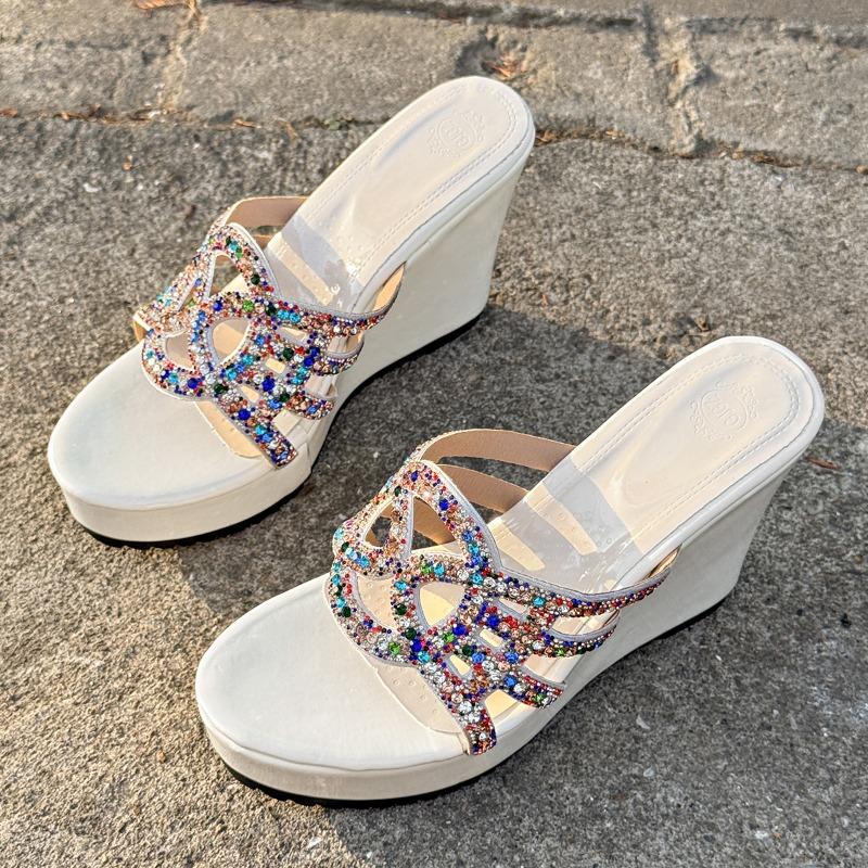 European Rhinestone Platform Wedge Slippers Women s 2026 Summer New Beach Sandals 35