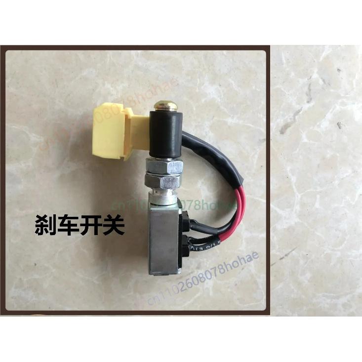 Brake Light Switch WG9725716002 For Sinotruk Howo A7 Heavy Truck Brake Pedal Stop Lamp Sensor Replacement Parts