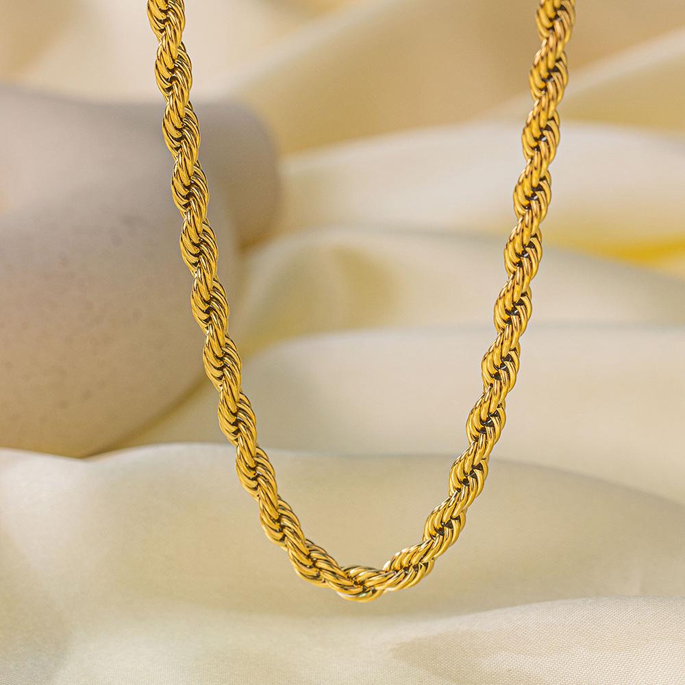 18K Gold Trendy Cuban Link Necklace: European & American Style, Non-Fading, Fashionable Personalized Chain, High-End Jewelry.