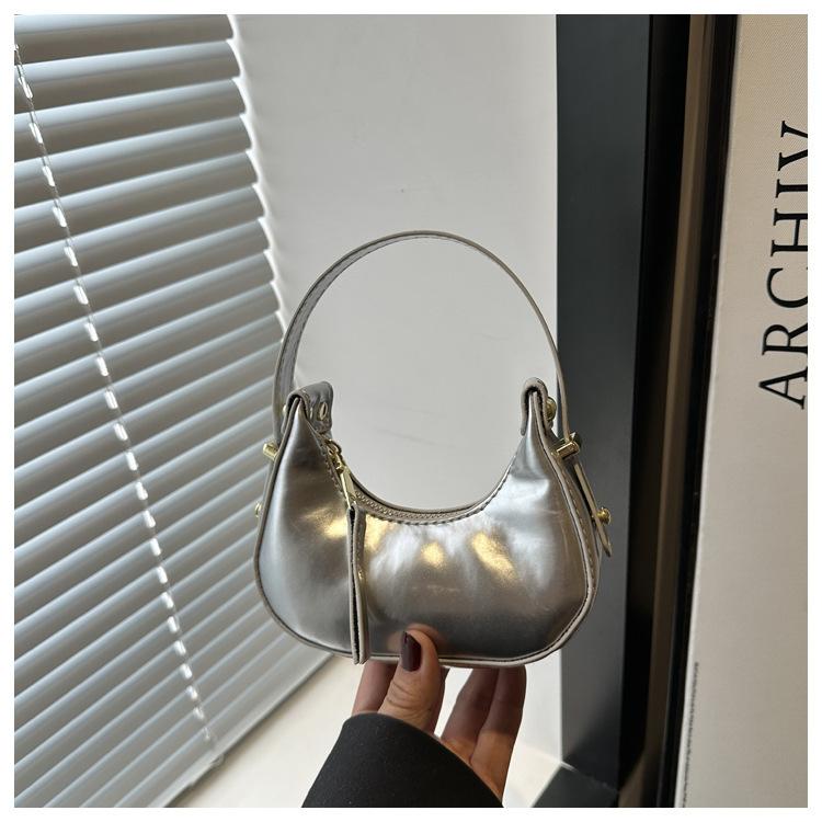 Niche design fashionable and cute ins mini bag female foreign style 2025 new portable crescent bag