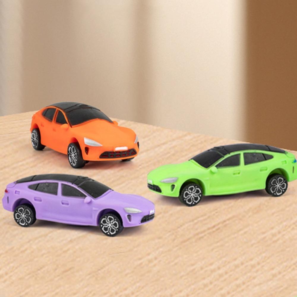

Soft Stretchable Simulation Car Squeeze Toy with Wheel Simulation Car Pinch Toy Practical Jokes зелёный