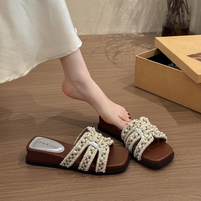 Pearl slippers female summer wear new fairy fashion flat bottom word beach cool slippers