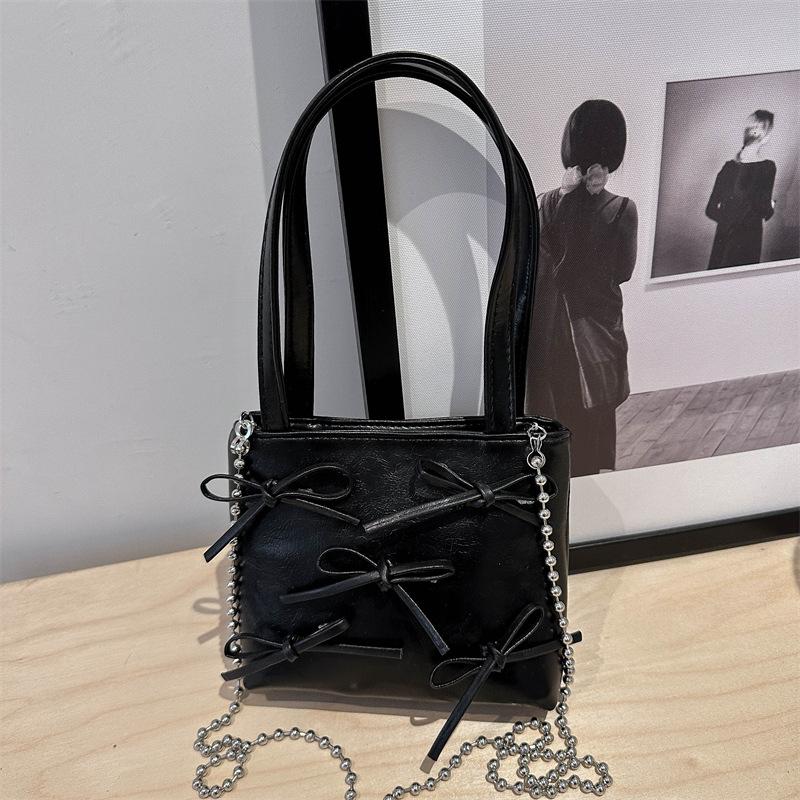 

Сумка кроссбоди Повседневная и модная сумочка Летняя новинка Простая цепочка На плечо Популярная маленькая квадратная сумка для женщин в этом году