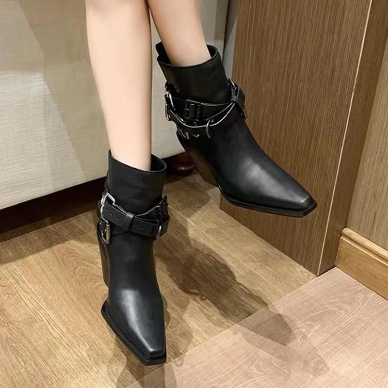 Designové klínkové kotníkové boty Sexy vysoké podpatky Boty s přezkou 2025 Zimní Chelsea kotníkové boty Nové lodičky Trend Módní dámské boty