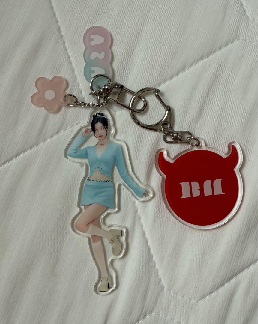 

[USED] Acrylic Keychain Babymonster ASA