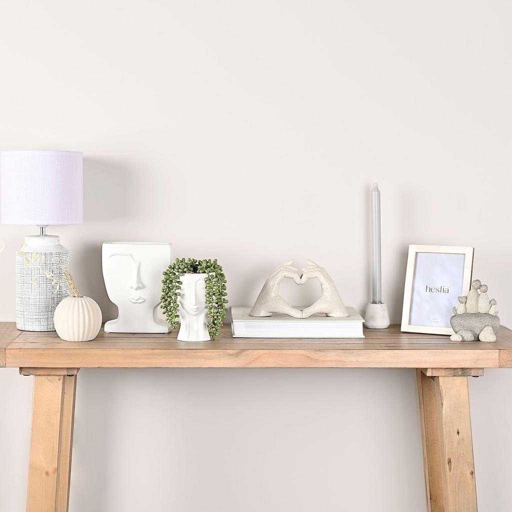 Hestia Vit Ansiktsvas