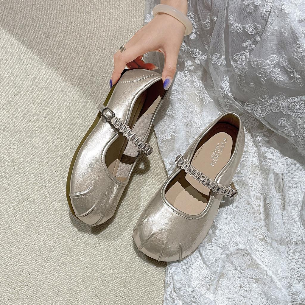 Popular silver retro inner height increase flat bottom shallow mouth single shoes women's summer 2025 new versatile skirt Mary Jane shoes