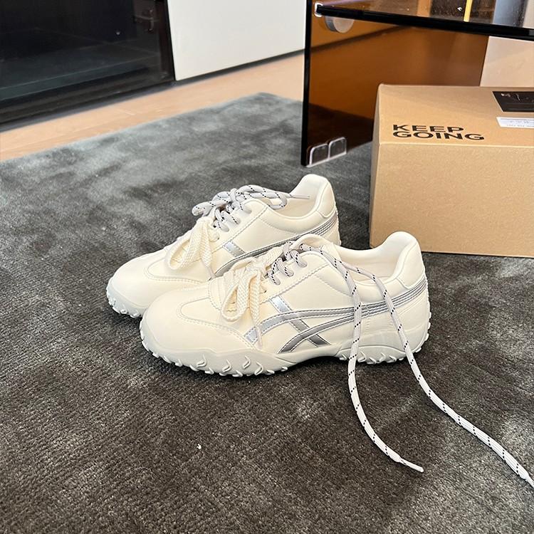 [The Treasure of the Town Store - New in Autumn] Lanjiu Home Soft Leather Forrest Gump Thick-soled German Training Shoes Women's Height Increasi