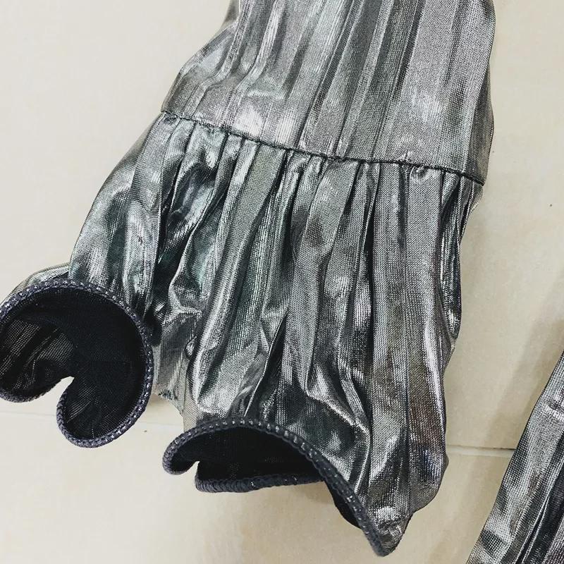 Auf Lager 2025 Celebrity Collection: Glänzendes Mini-Abendkleid mit plissiertem Rock und Bindegürtel