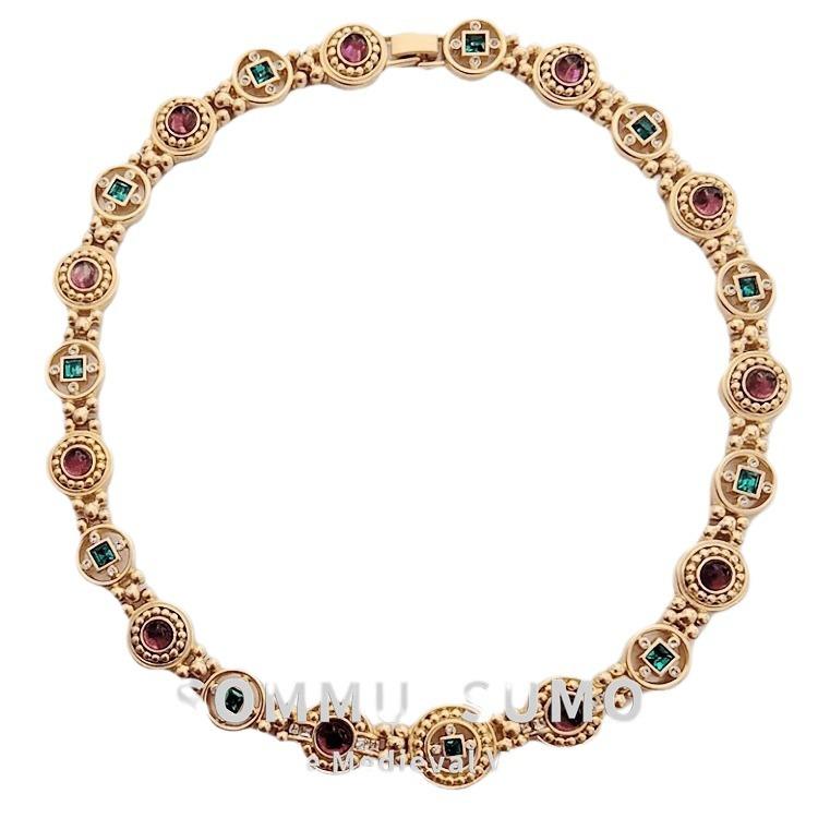 Este Colar de Latão Esmaltado Colorido Vazado Estilo Corte, Completo com uma Gargantilha, é Perfeito para Festas, Feriados e outras Ocasiões Especiais.