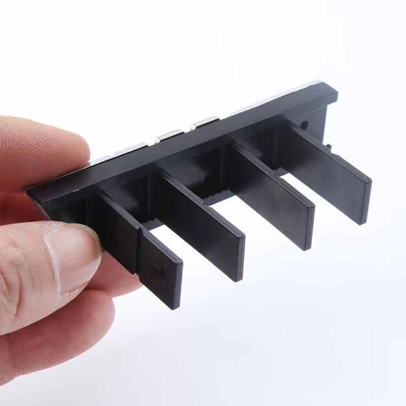 3D Car Front Grille Badge Emblem Buckle Car Styling Accessories For BMW M Logo M1 M2 M3 M4 M5 M6 M7 F48 E83 F39 F10 F30 G01 E84 YA6