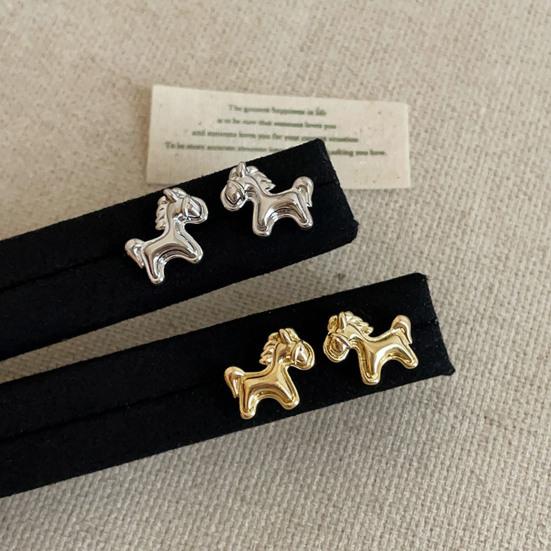 1 Pair Ear Studs Horse-Shaped Alloy Earrings Lightweight Secure Back Jewelry Gift Fastening Stud Earrings