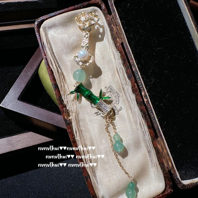 Colombian Green Wreath Jewel Brooch, Antique, 18K Gold Plated, Peacock Green Enamel Flower Pearl Brooch