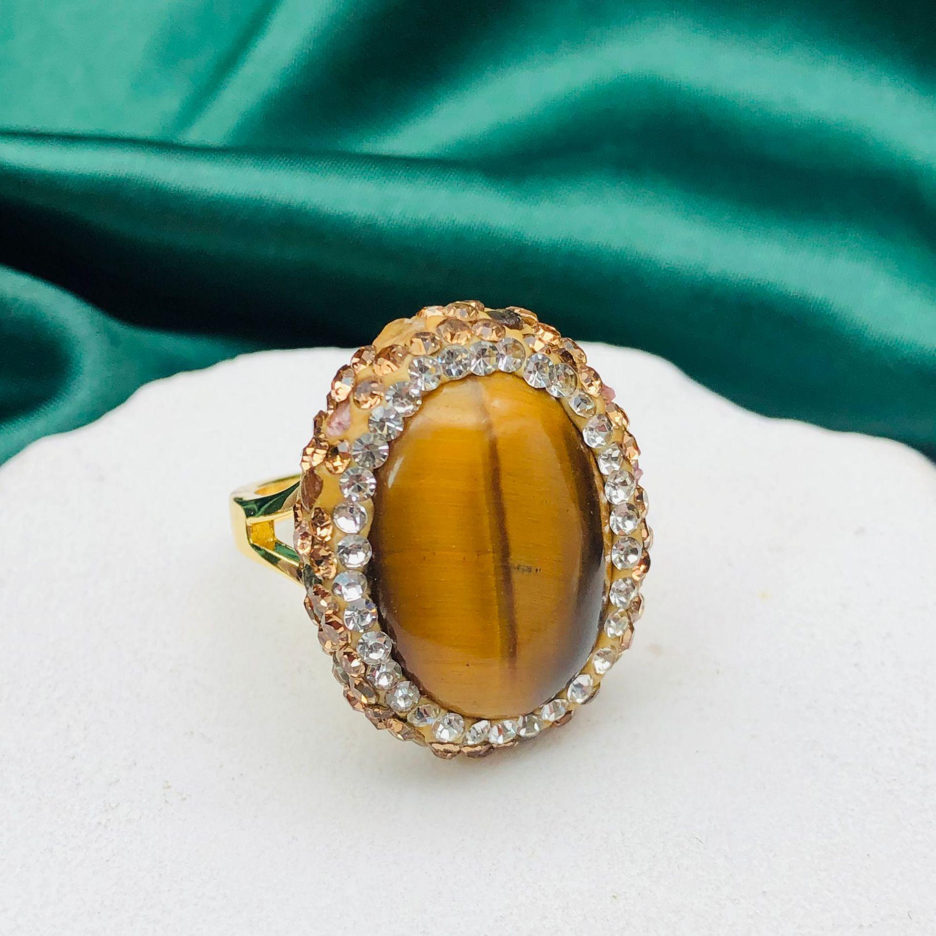 

Комплект украшений из тигрового глаза и пресноводного жемчуга: Цепочка для свитера, браслет, серьги и кольцо - Элегантный осенне-зимний стиль для женщин