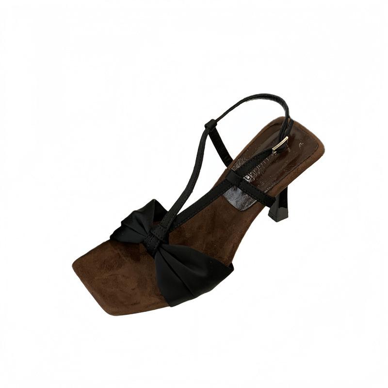 Sandales d'été 2025 pour femmes à bout ouvert carré français, à lanière stiletto avec jupe, élégantes à talons hauts extérieurs