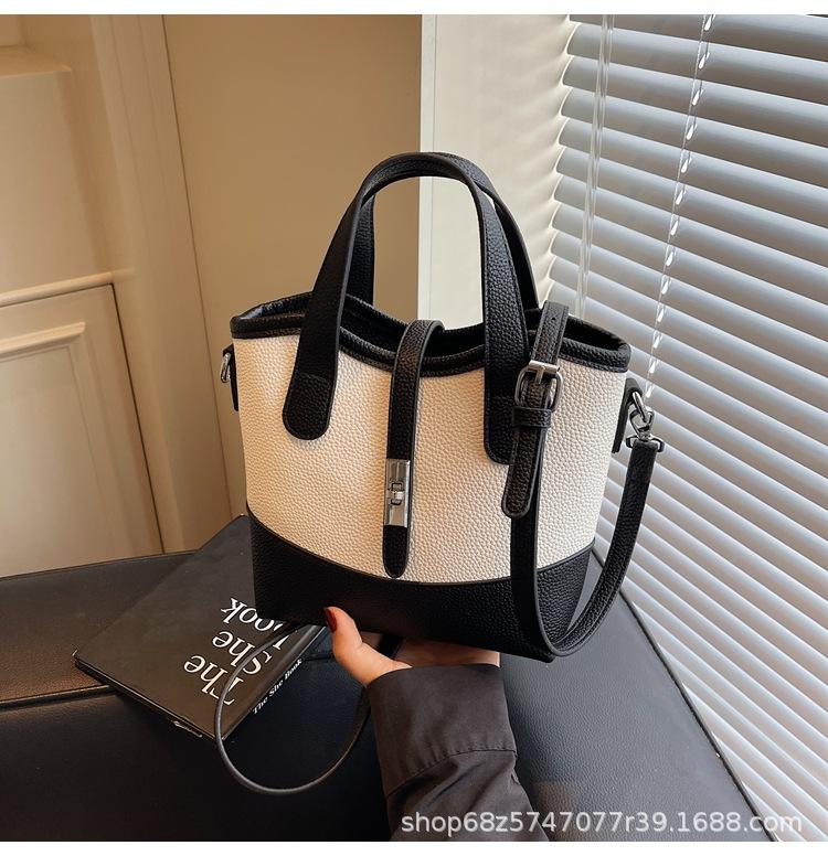 Commuter fashion hand-held small bag women's 2025 new versatile large-capacity one-shoulder crossbody bag simple temperament bucket bag