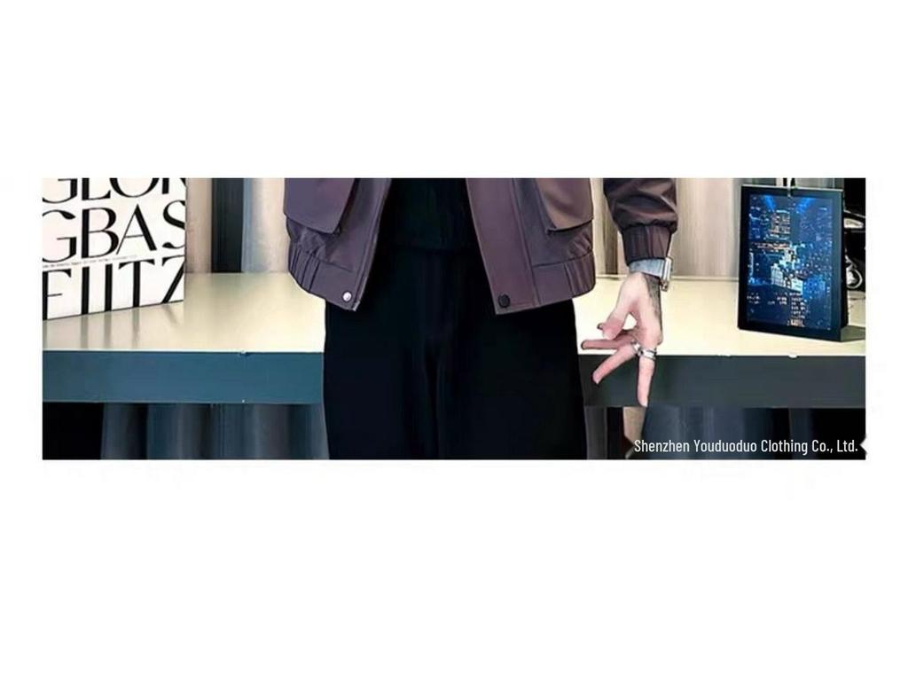 Men's Khaki Stand Collar Casual Jacket - Handsome & Trendy for Spring/Autumn