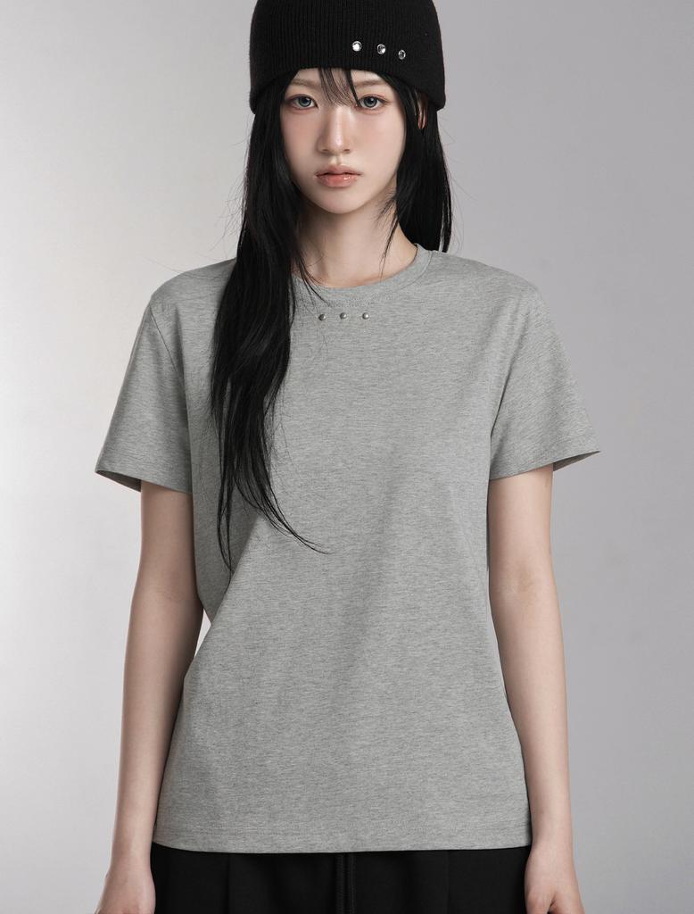 Lupeu Cut-Out Stud Applique Short Sleeve Tee Gray