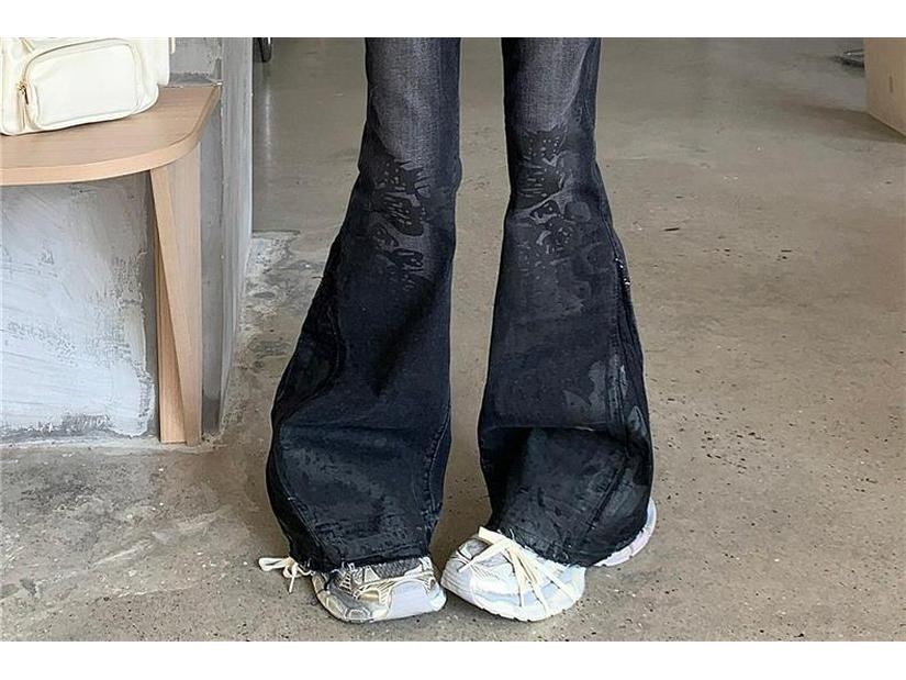 Women's Water-Washed Micro-Flare Jeans - Hot Girl Style, Slim Fit, Body-Shaping, Trendy INS Fashion, Draped Horseshoe-Shaped Long Pants.