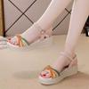 Plateau Damen Sandalen Keilabsatz Offene Zehen Damen Schuhe Farbgebung Designer Chic und Elegant Korea im Angebot Bequem