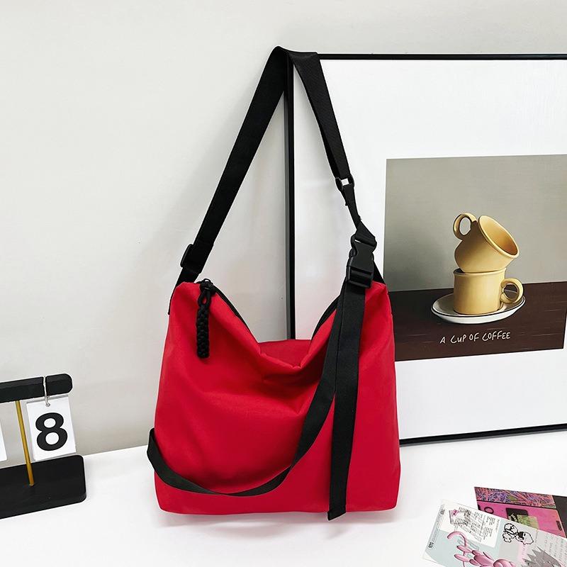 Fashion Commuter Large Capacity Shoulder Tote Bag Autumn New Sports Light Casual Messenger Bag Bag